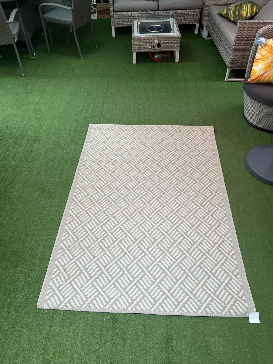 Beige & White Zig Zag Rectangle Outdoor Rug - 391437