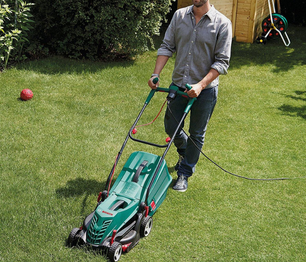 Bosch Rotak 36R Electric Lawnmower 1350W 36CM - 390880