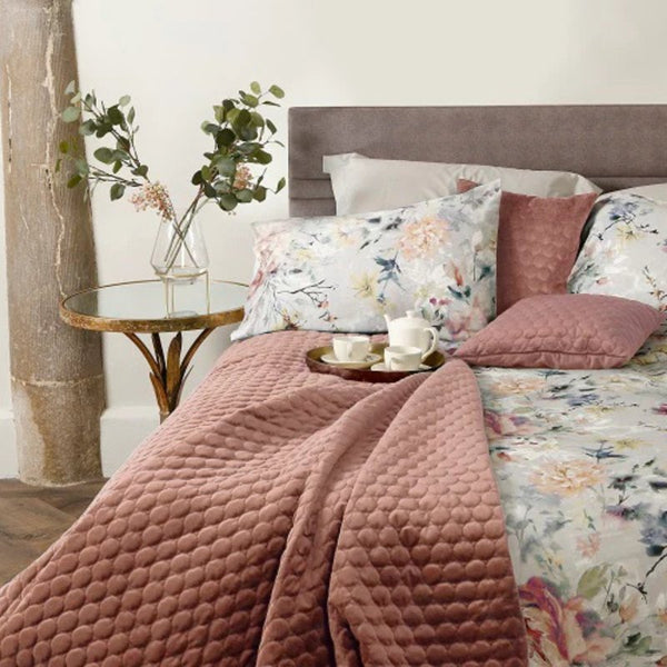 SCATTERBOX HALO ANTIQUE ROSE THROW