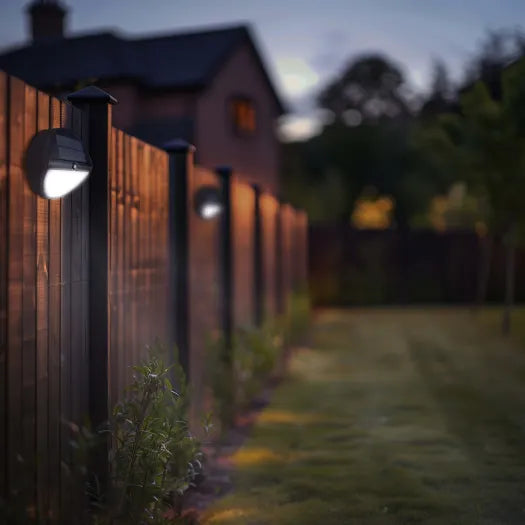 LUCECO CARINA 5W ROUND SOLAR WALL BULKHEAD - 622849