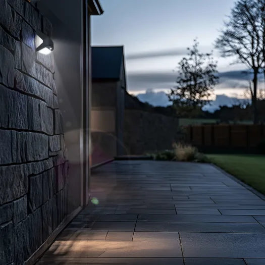 LUCECO PRYSM 3W SOLAR WALL LIGHT - 622847