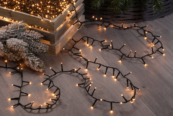 2000 Compact Christmas Lights W/Green Cable