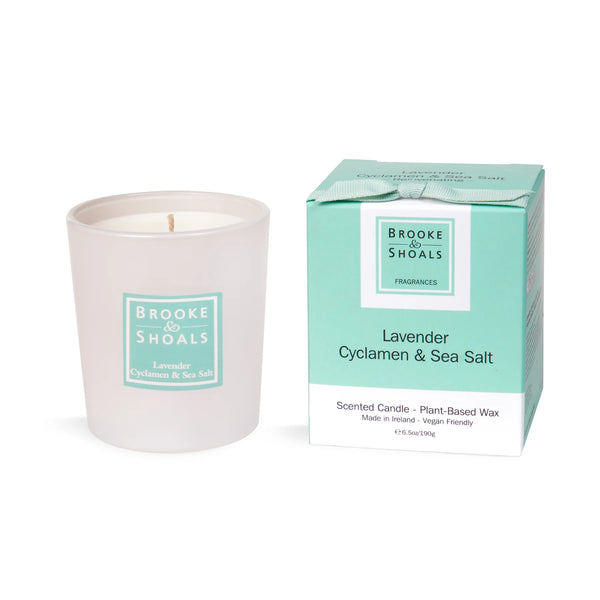 Brooke & Shoals Scented Candle - Lavender, Cyclamen & Sea Salt - 649050
