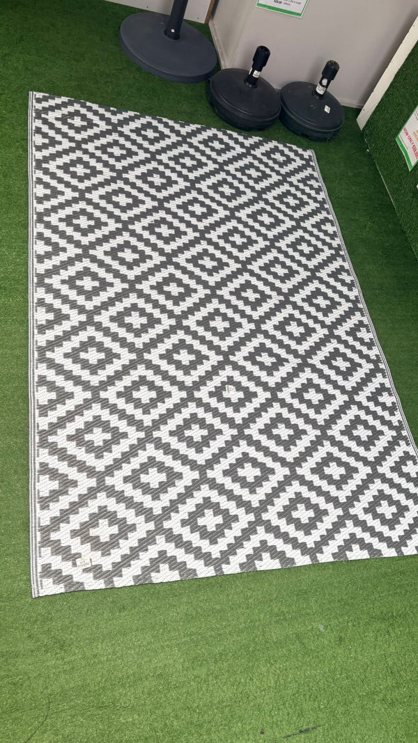 Redwood Leisure Outdoor Reversible Waterproof Rug - 390661