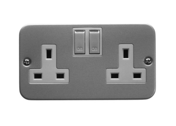 POWERMASTER 2 GANG 13 AMP SWITCHED METALCLAD SOCKET - 626348