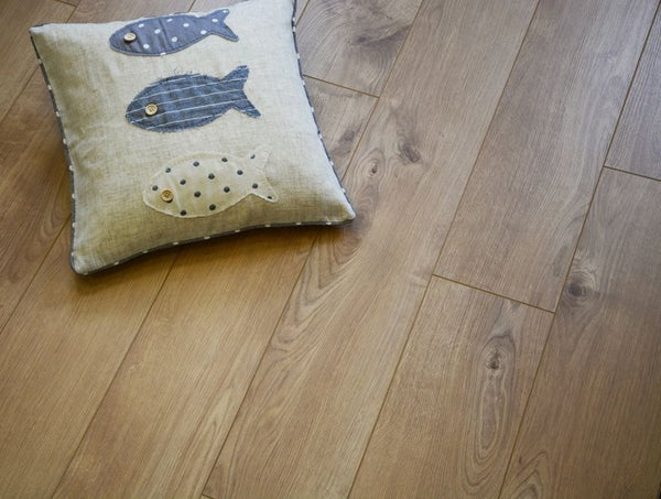 Canadia 12mm AC4 New Barnyard Oak