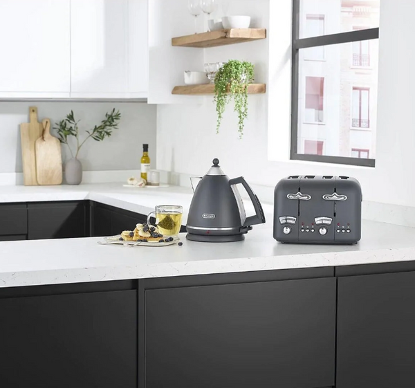 Delonghi Grey Argento 3KW Kettle - 614311